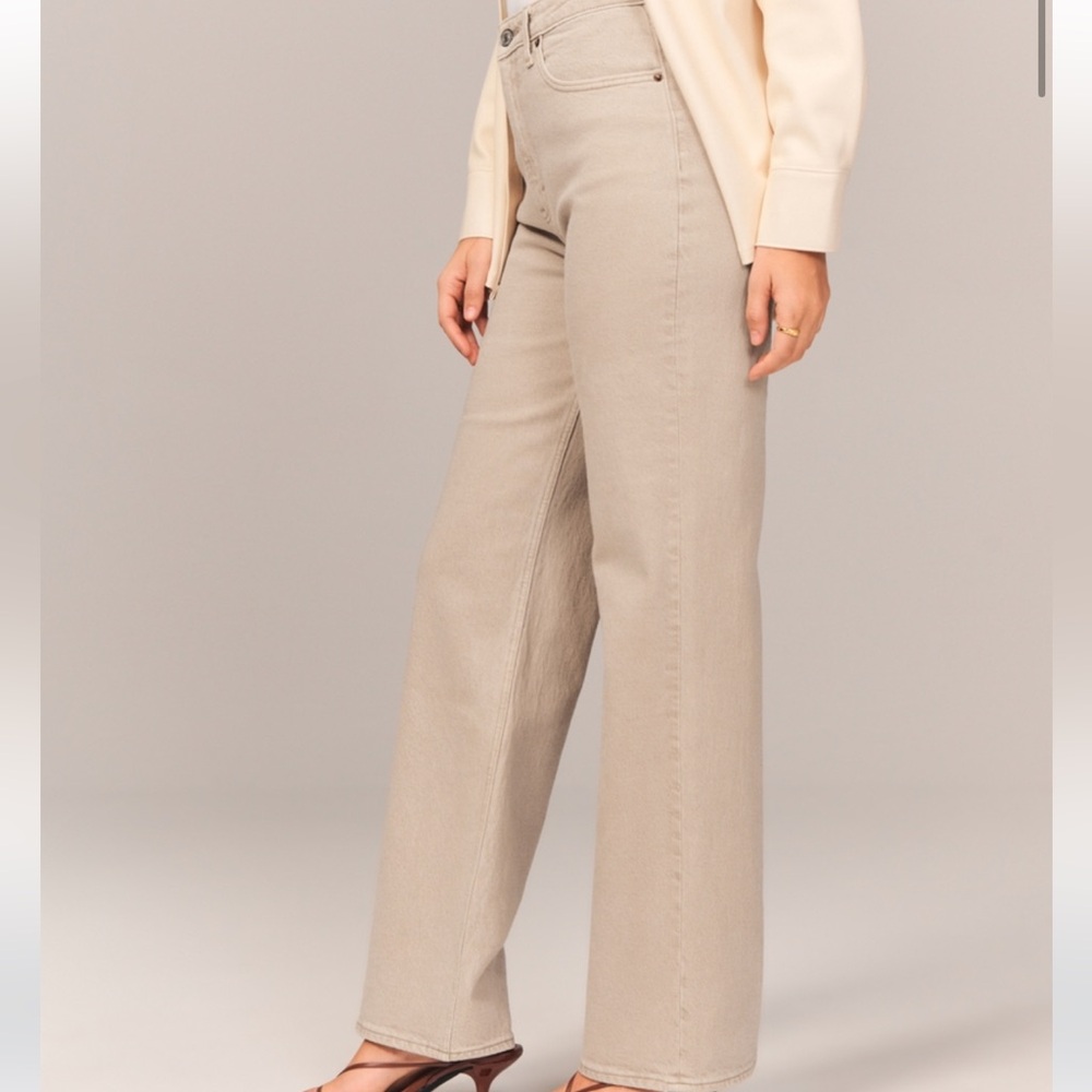 Abercrombie High Rise 90s Relaxed Curve Love, Oat, Size 6 Long Jeans - Picture 2 of 10